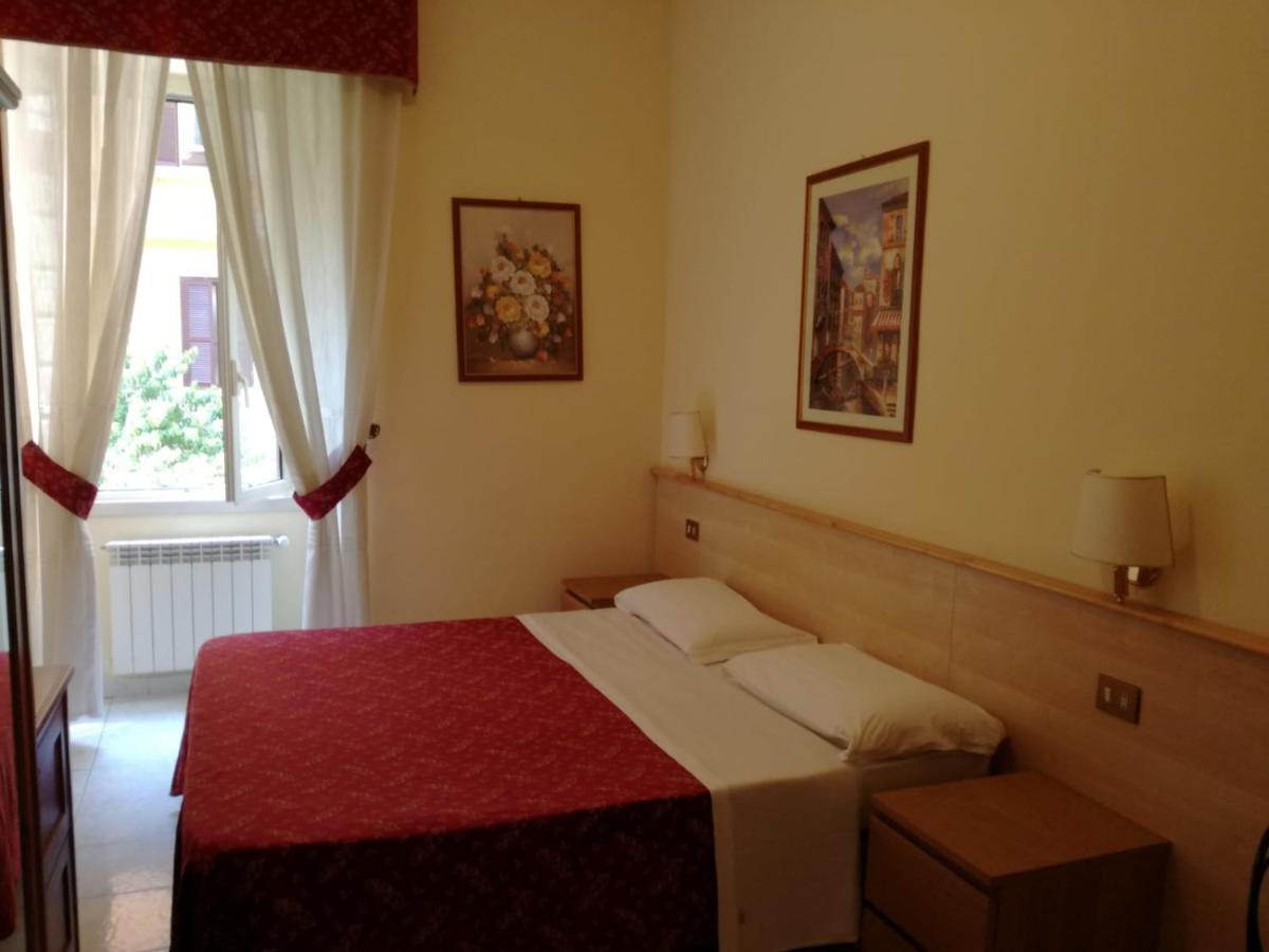 Blue Whale Bed & Breakfast Рим Екстериор снимка