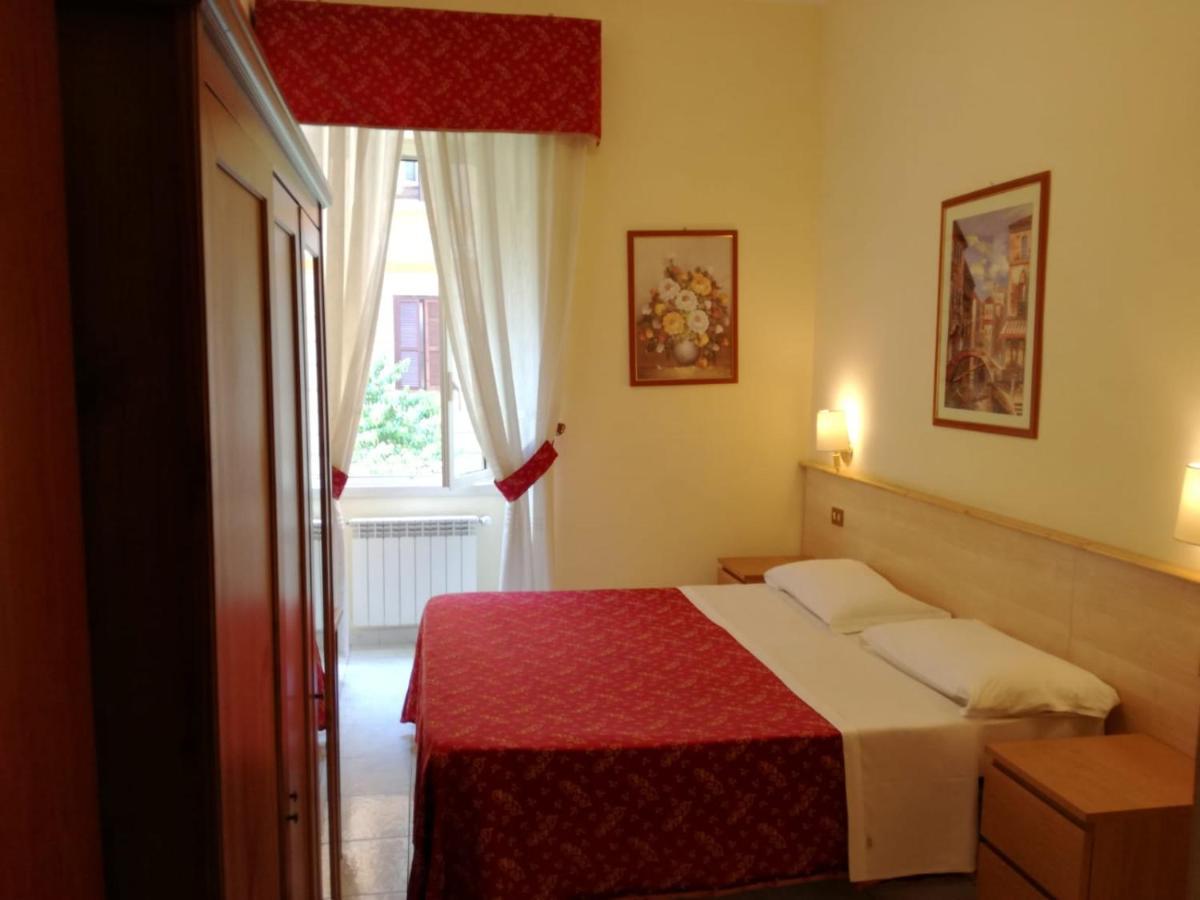 Blue Whale Bed & Breakfast Рим Екстериор снимка