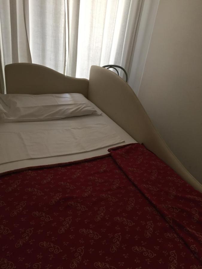 Blue Whale Bed & Breakfast Рим Екстериор снимка