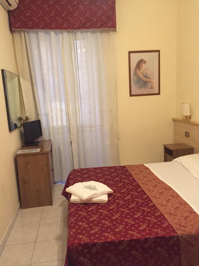 Blue Whale Bed & Breakfast Рим Екстериор снимка