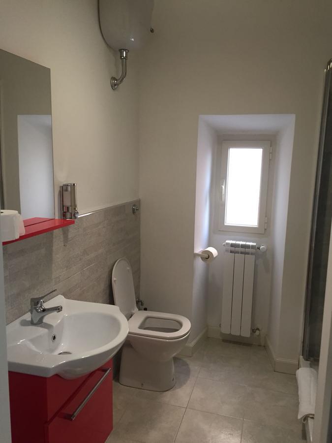 Blue Whale Bed & Breakfast Рим Екстериор снимка
