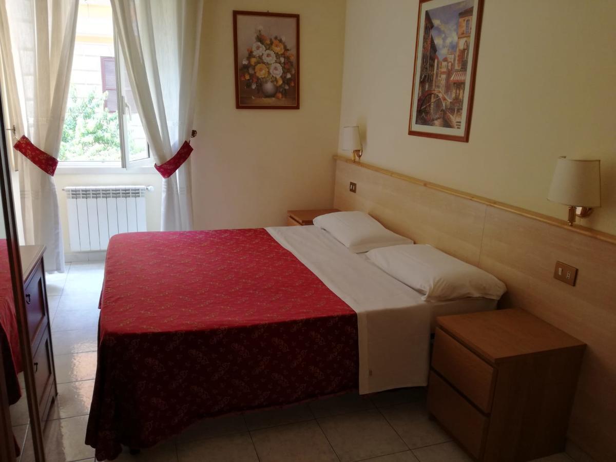 Blue Whale Bed & Breakfast Рим Екстериор снимка