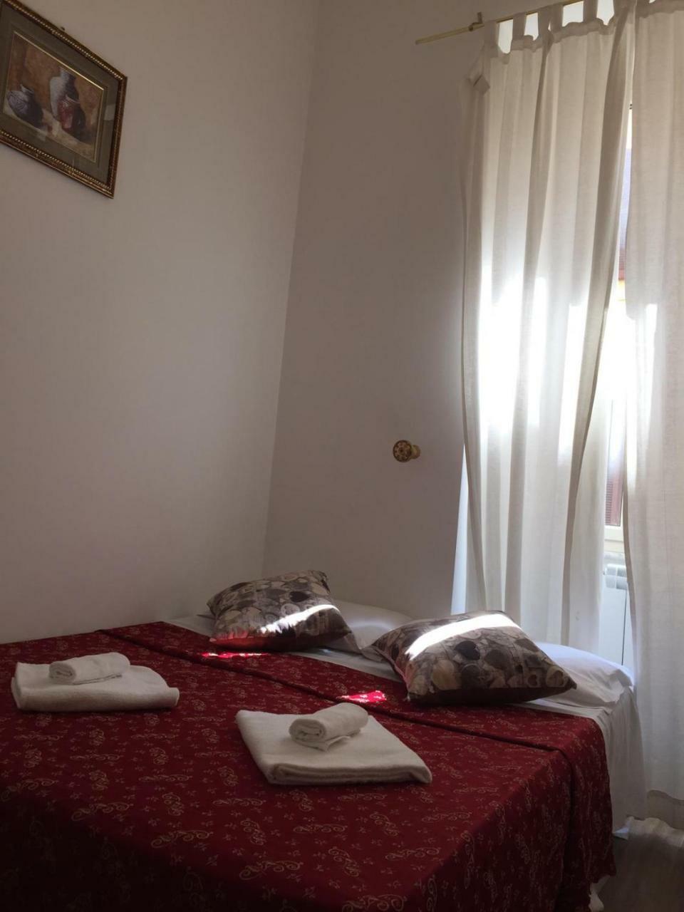 Blue Whale Bed & Breakfast Рим Екстериор снимка