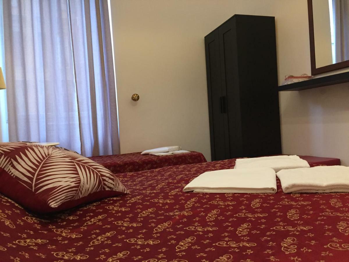 Blue Whale Bed & Breakfast Рим Екстериор снимка