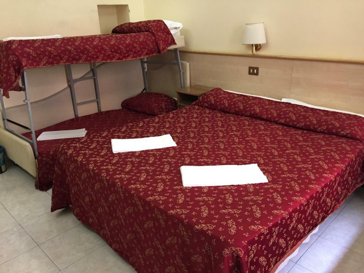 Blue Whale Bed & Breakfast Рим Екстериор снимка