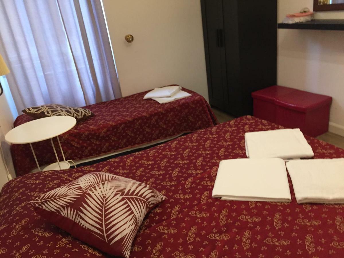 Blue Whale Bed & Breakfast Рим Екстериор снимка