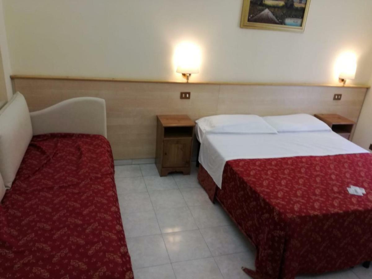 Blue Whale Bed & Breakfast Рим Екстериор снимка