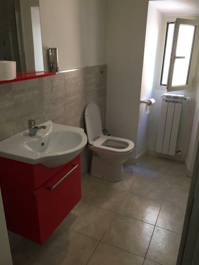 Blue Whale Bed & Breakfast Рим Екстериор снимка